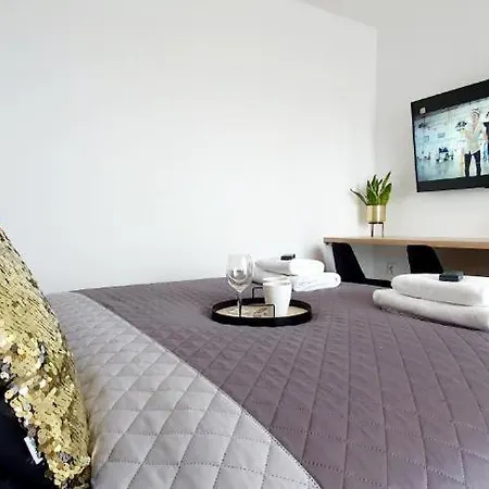 Hotel apartamentowy Royal - Adults Only - Z Widokiem Na Zalew Wislany - Jacuzzi W Cenie - Grupa Hotelowa Plazowelove Krynica Morska