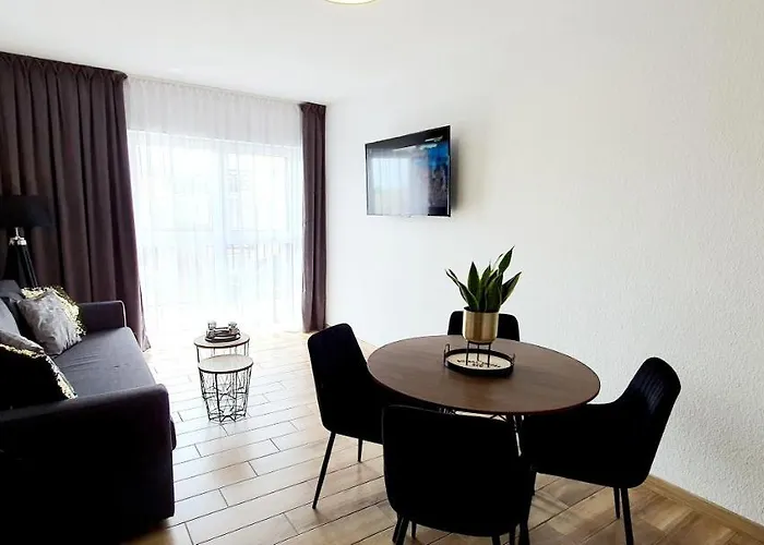 Aparthotel Royal - Adults Only - Z Widokiem Na Zalew Wislany-grupa Plazowelove Krynica Morska