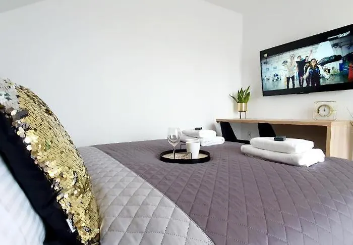 Aparthotel Royal - Adults Only - Z Widokiem Na Zalew Wislany-grupa Plazowelove Krynica Morska